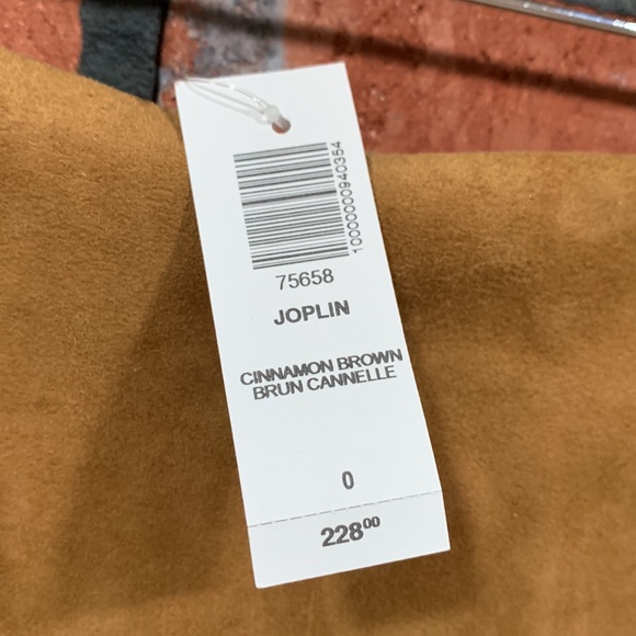 Aritzia Babaton Suede Skirts - Picture 7 of 14